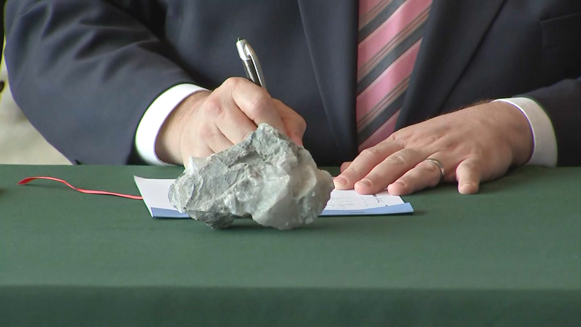 Illinois Now Has an Official State Rock. Here’s What It Is