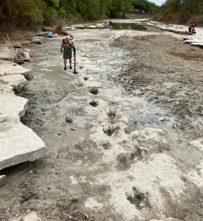 The Latest Find as Water Levels Fall: Dinosaur Tracks in Texas