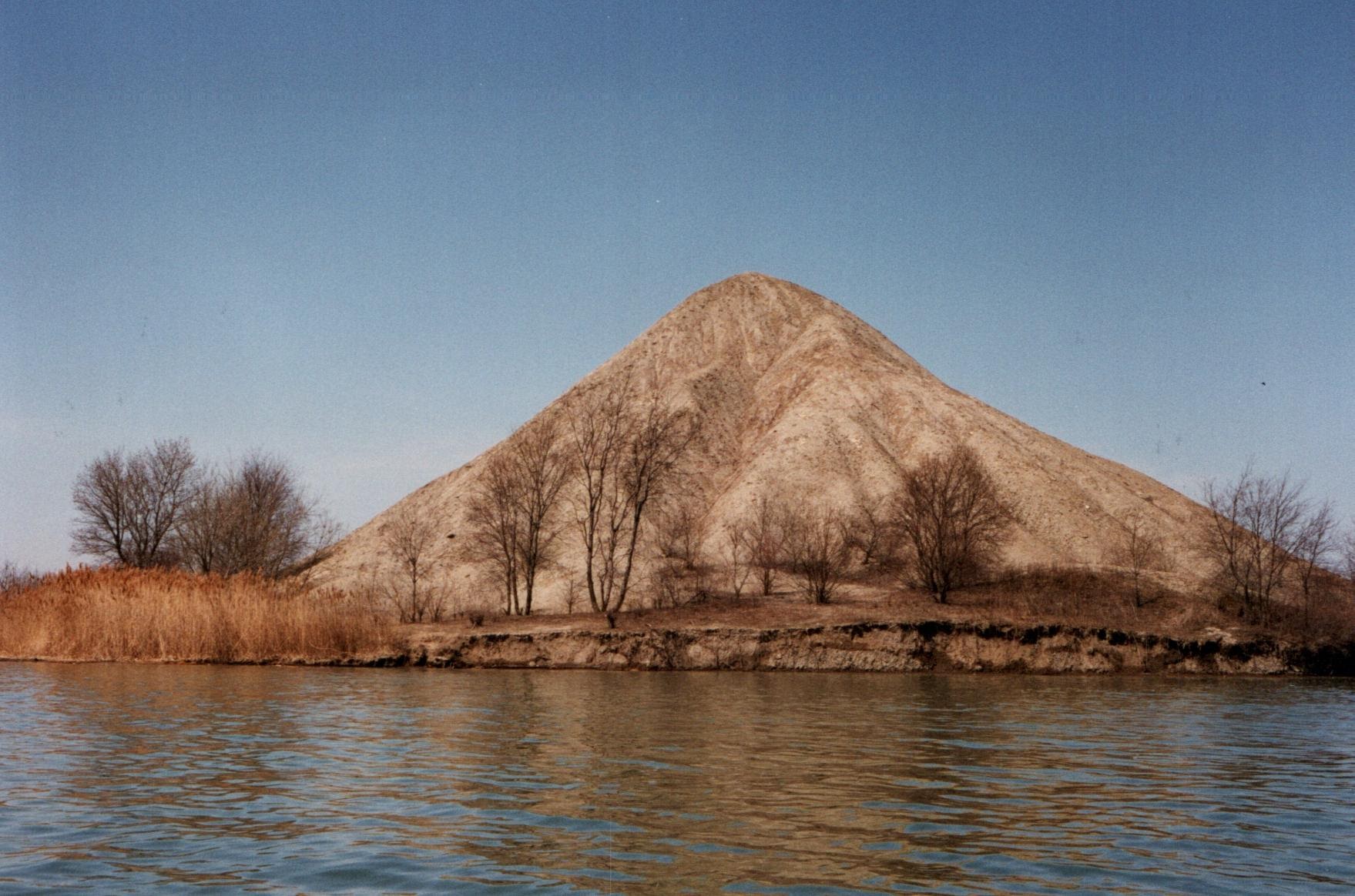 Mazon Monday #200: Field Trip to Pit 11 on April 2nd, 1995