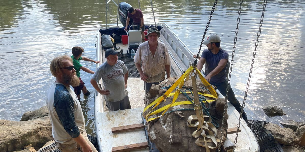 Alabama family’s fishing trip leads to 32-million-year fossil find